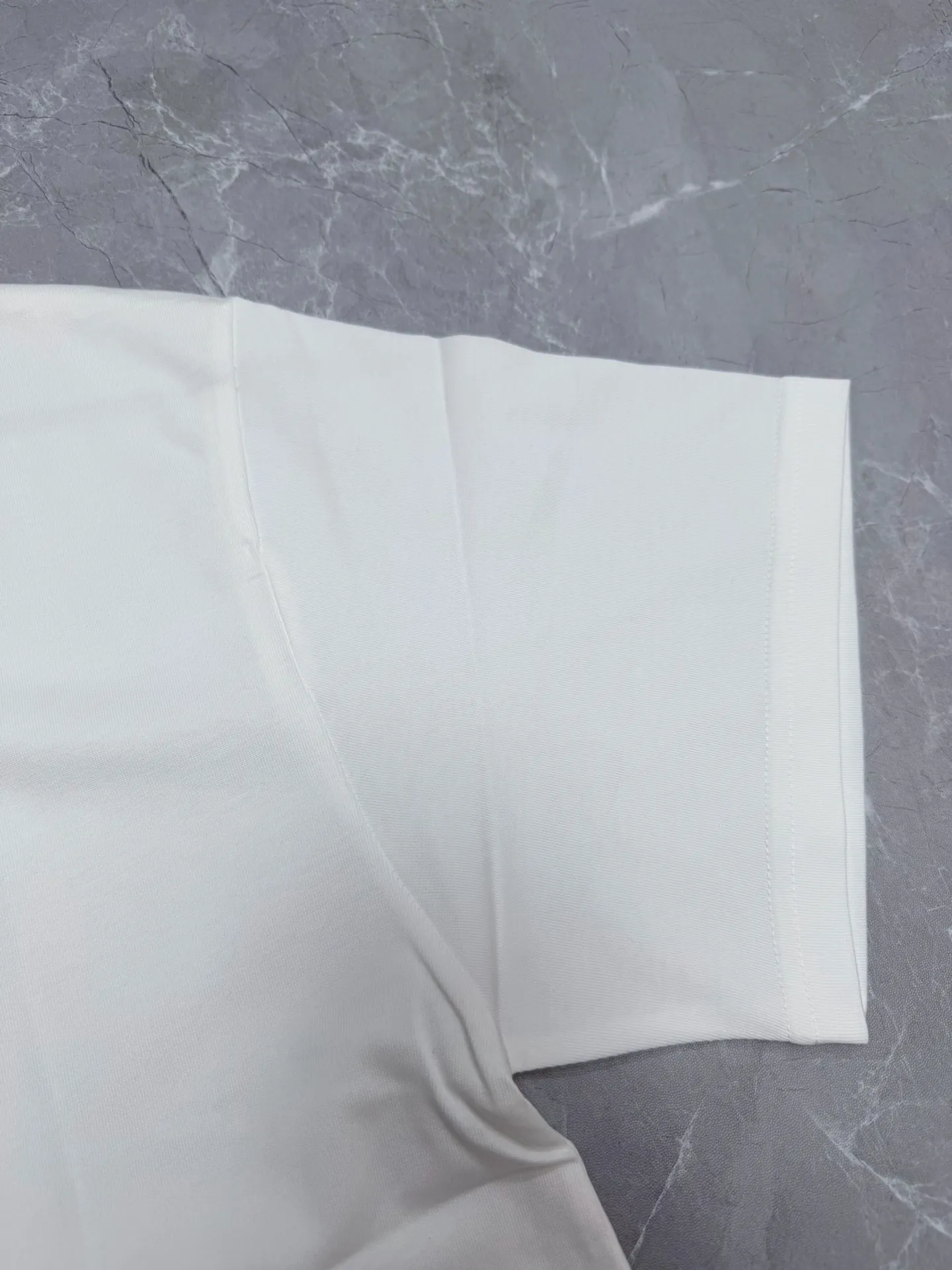 Kendiwen 26New Arrival Spring and Summer Series rose embroidery for men and women Same Style pure cotton casual T-shirt Size: S.M.L.XL.XXL.